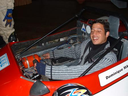 cette bangiolle centien 2 bout�lle 2 noss m3alam a dominic